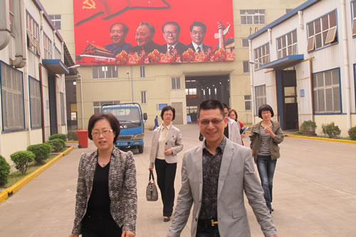 �й��ζ��^(q��)ί�y(t��ng)��(zh��n)�������L���й��ζ��^(q��)����(li��n)�h�M��ӛ��N��Ůʿ���ҏS�����L������ͬ��ҕ���������