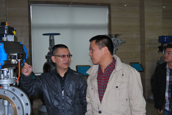 嘉定區質量技術監督局管理科周科長來我公司指導工作