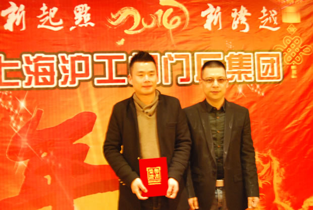 �����y�T(m��n)���F(tu��n)�����L(zh��ng)�����c��˾2013����N�۹�܊�Y���w��Ӱ